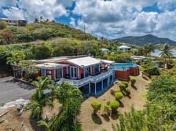 Hook ’em on Paradise - Luxury Villa