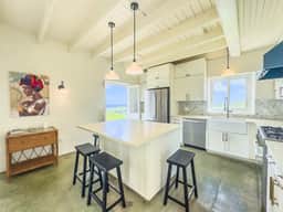 Moko Vista - Hilltop Ocean View Villa