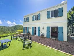 Moko Vista - Hilltop Ocean View Villa