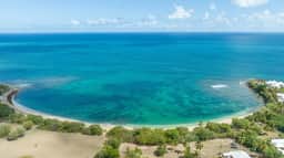 Shoy's Beach House - 5 Bedroom Villa on the Beach!