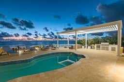 The Cerulean – Oceanfront Luxury Retreat