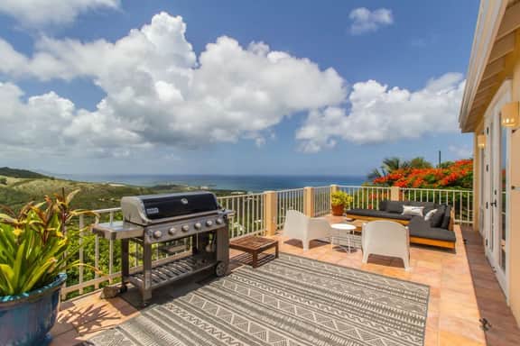 Dragonfly Villa - 3BR/4BA, Sleeps 8 with Pool!