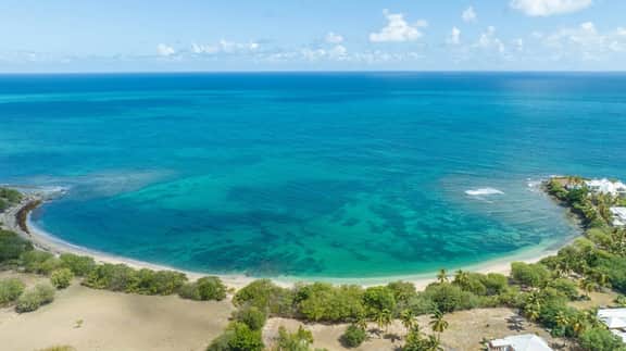 Shoy's Beach House - 5 Bedroom Villa on the Beach!
