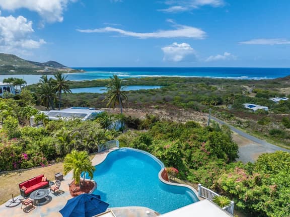 Hook ’em on Paradise - Luxury Villa